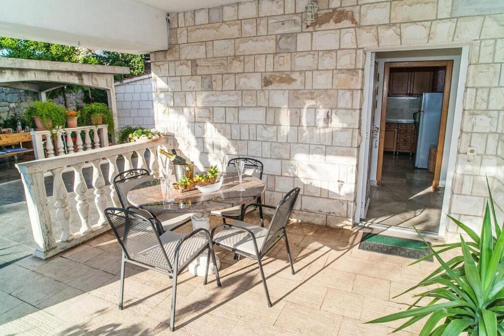 Villa More - 10m from sea Rogoznica  Esterno foto